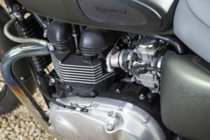 Image 11/38 of Triumph Bonneville T100 McQueen (2012)