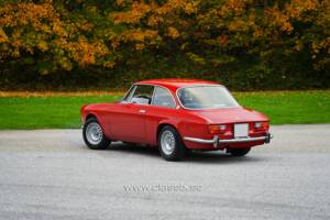 Bild 5/21 von Alfa Romeo 2000 GT Veloce (1974)