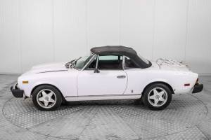 Image 49/50 de FIAT Spider 2000 Pininfarina 50th Anniversary Edition (1979)