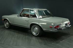 Immagine 40/50 di Mercedes-Benz 250 SL (1968)