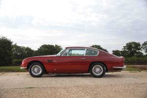 Image 10/23 of Aston Martin DB 6 (1966)