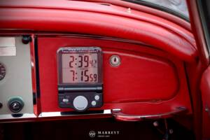 Image 61/78 of Jaguar XK 150 3.4 S OTS (1958)