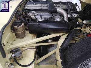 Image 46/51 de Jaguar E-Type (1970)