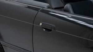 Image 14/15 of BMW 325i (1993)