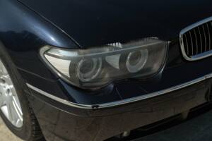 Bild 19/50 von BMW 750iL (2001)