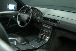Image 26/50 de Mercedes-Benz SL 500 (1997)
