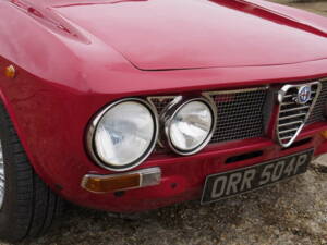 Image 41/49 of Alfa Romeo Giulia 1600 GT Junior (1976)