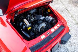 Bild 34/35 von Porsche 911 Carrera 3.2 (1987)