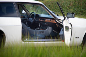 Image 19/39 of Jaguar XJS 5.3 V12 (1989)