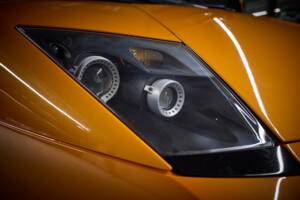 Image 61/99 of Lamborghini Murciélago (2003)