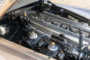 Image 23/50 of Jaguar XK 120 OTS (1952)