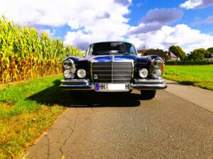 Image 4/24 of Mercedes-Benz 280 SE 3,5 (1971)