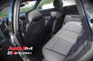 Image 28/50 of Audi S4 Avant (2001)