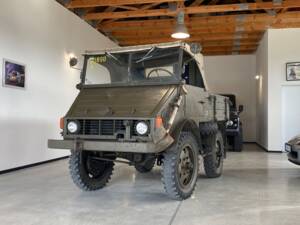 Afbeelding 1/67 van Mercedes-Benz Unimog 2010 (1951)