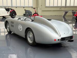 Image 19/24 of Veritas RS (1948)