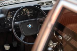 Image 28/76 of BMW 323i (1982)