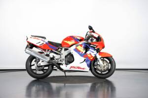 Immagine 5/50 di Honda CBR 900RR Fireblade (1996)