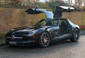 Image 1/26 of Mercedes-Benz SLS AMG (2010)
