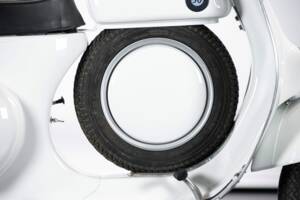 Image 29/49 de Piaggio Vespa 50 SS (1966)