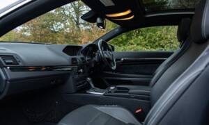 Bild 4/44 von Mercedes-Benz E 500 (2010)