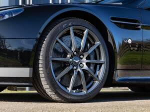 Bild 8/68 von Aston Martin V12 Vantage S (2018)