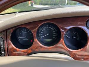 Image 4/13 of Jaguar XKR (1999)