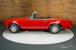 Image 7/8 of Mercedes-Benz 280 SL (1968)