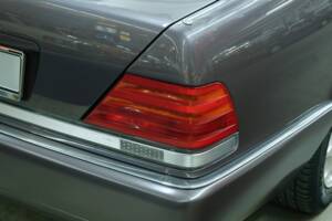Bild 12/50 von Mercedes-Benz 400 SE (1991)