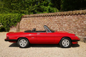 Image 26/50 of Alfa Romeo 2.0 Spider (1990)