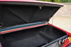 Image 38/50 de Ferrari 365 GT4 2+2 (1974)