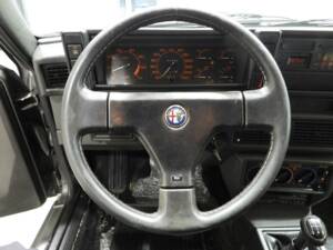Afbeelding 5/10 van Alfa Romeo 75 1.8 Turbo (1988)