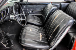 Image 24/50 of Chevrolet Corvair Monza Convertible (1966)