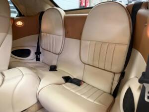 Immagine 12/17 di Aston Martin DB 7 Volante (1998)