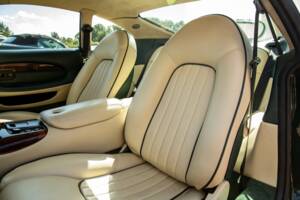 Bild 35/43 von Aston Martin DB 7 (1998)