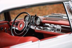 Bild 2/40 von Mercedes-Benz 300 SE (1965)