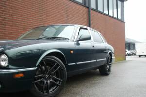 Bild 6/8 von Jaguar XJ 8 4.0 Executive (2000)