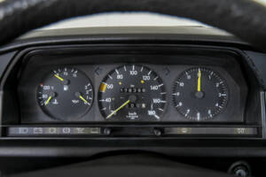 Bild 19/50 von Mercedes-Benz 190 D (1985)