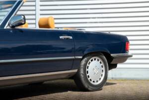 Imagen 5/20 de Mercedes-Benz 560 SL (1989)