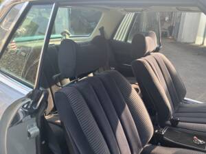 Image 5/10 of Mercedes-Benz 280 SLC (1977)