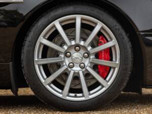 Bild 6/49 von Aston Martin V12 Vanquish S (2007)