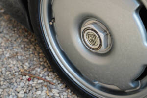 Image 40/50 of Jaguar XJ 220 (1993)