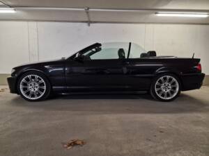 Immagine 2/61 di BMW 330Ci (2004)