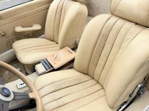 Image 23/50 de Mercedes-Benz 280 SL (1970)