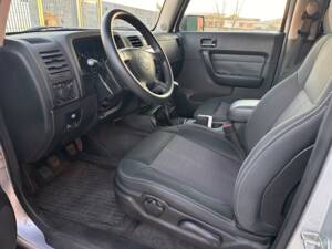 Bild 7/14 von Hummer H3 (2007)