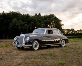 Bild 16/17 von Mercedes-Benz 300 c (1956)