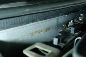 Bild 13/50 von Mercedes-Benz 300 SEL (1986)