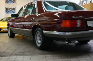 Immagine 13/42 di Mercedes-Benz 500 SEL (1982)
