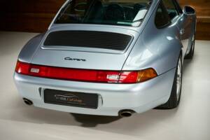 Image 33/36 de Porsche 911 Carrera (1995)