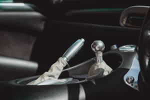 Image 16/39 of TVR Tuscan S (2003)