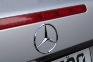 Image 17/50 of Mercedes-Benz SL 320 (2001)